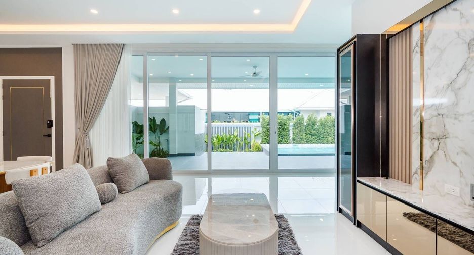 For rent 4 bedrooms villa in Hua Hin, Prachuap Khiri Khan