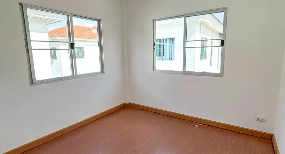 For sale 3 bedrooms house in Mueang Samut Sakhon, Samut Sakhon
