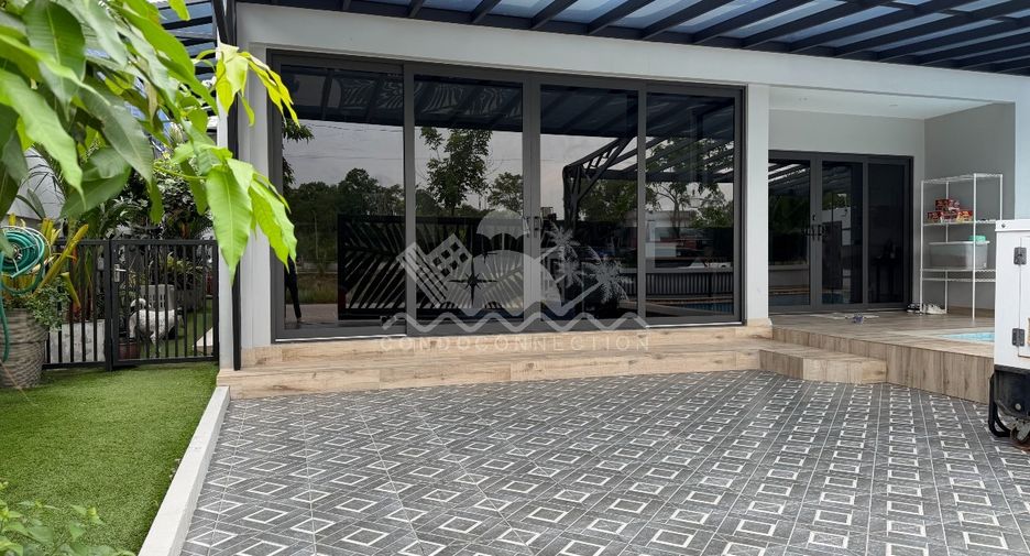 For rent 3 bedrooms house in East Pattaya, Pattaya
