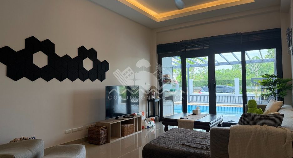 For rent 3 bedrooms house in East Pattaya, Pattaya