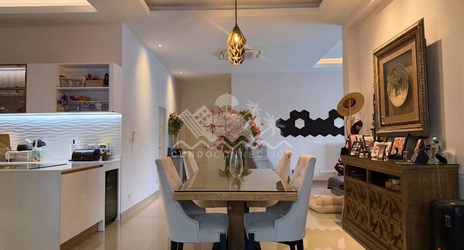 For rent 3 bedrooms house in East Pattaya, Pattaya