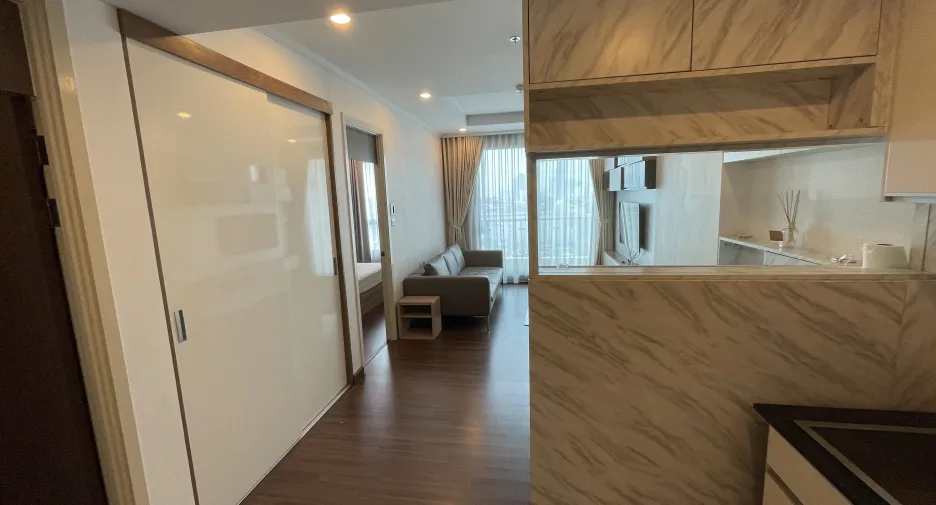 For rent 1 bed condo in Sathon, Bangkok