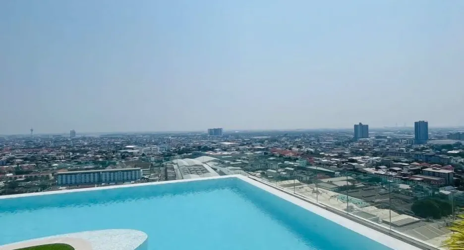 For sale 2 bedrooms condo in Mueang Samut Prakan, Samut Prakan