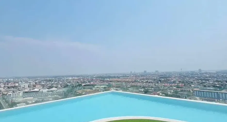 For sale 2 bedrooms condo in Mueang Samut Prakan, Samut Prakan