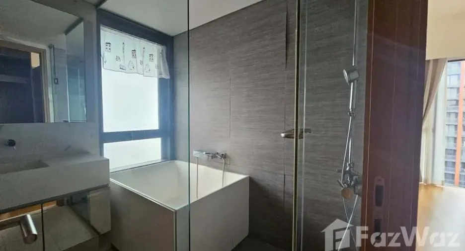 For rent 3 bedrooms condo in Watthana, Bangkok