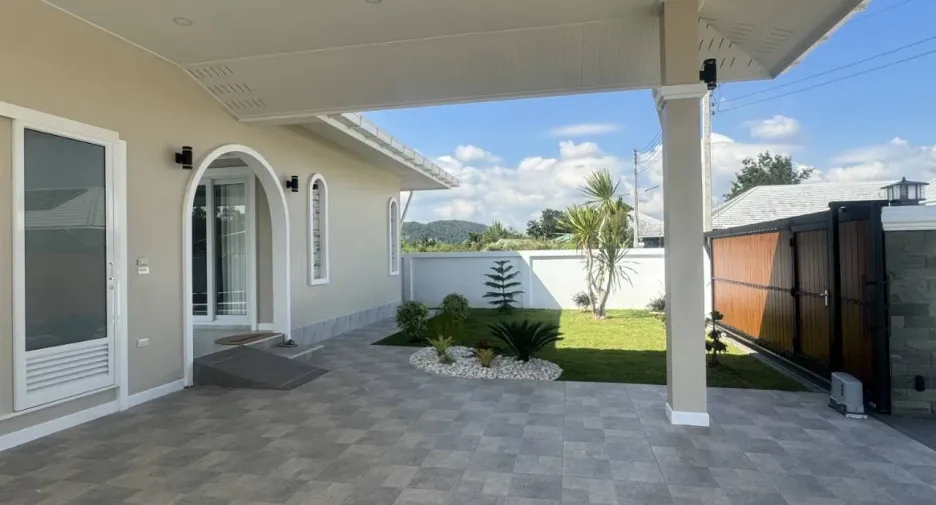 For rent 3 bedrooms villa in Hua Hin, Prachuap Khiri Khan