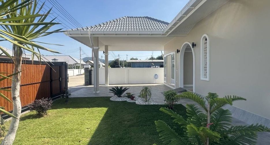 For rent 3 bedrooms villa in Hua Hin, Prachuap Khiri Khan