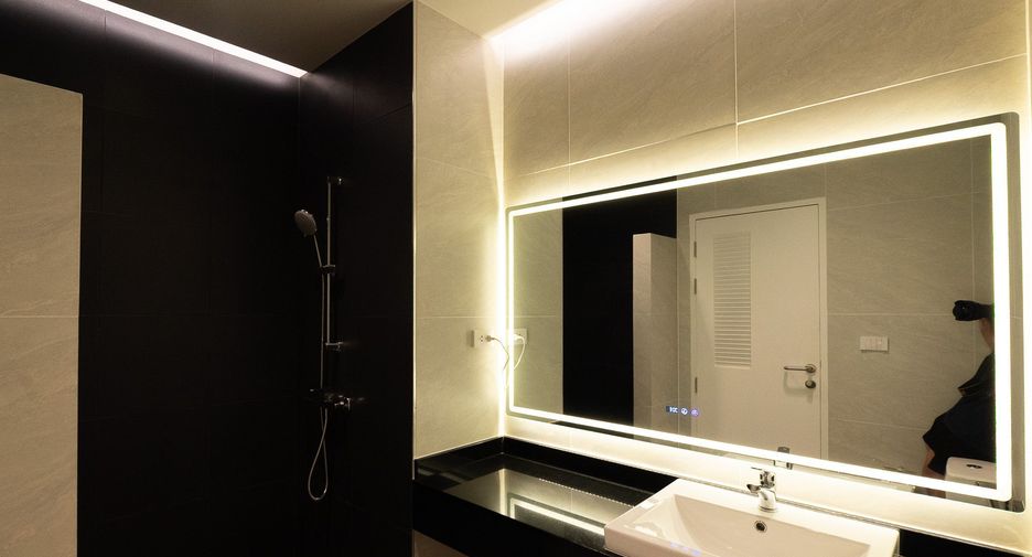For sale 2 bedrooms condo in Bang Kapi, Bangkok
