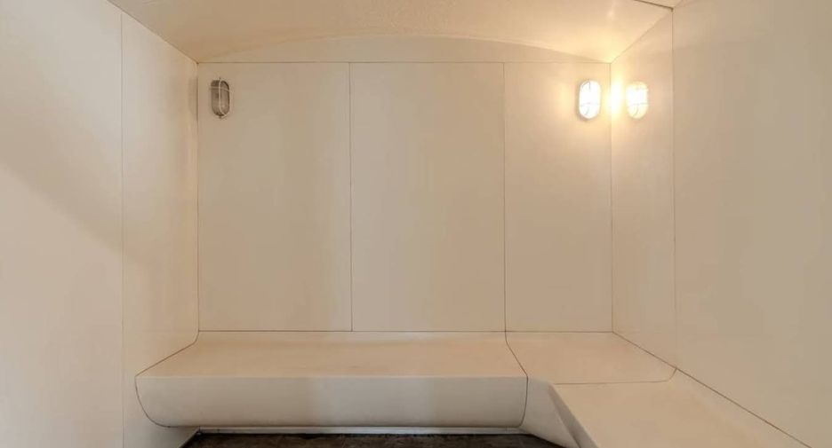 For rent 1 bed apartment in Khlong Toei, Bangkok