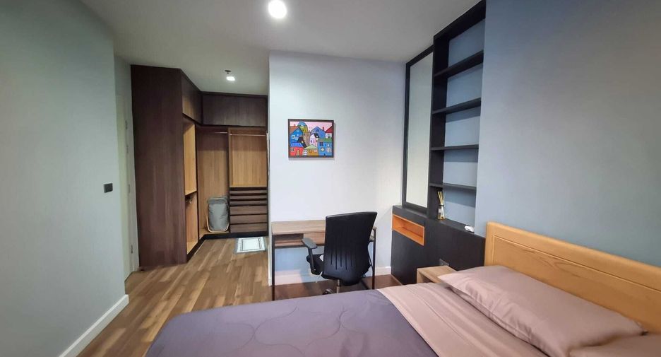 For rent 2 bedrooms condo in Khlong Toei, Bangkok