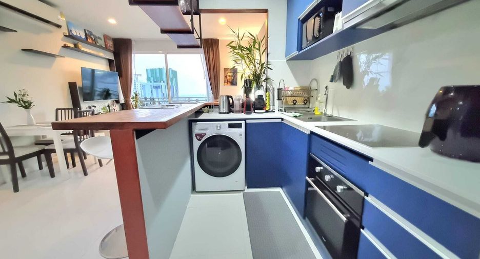 For rent 2 bedrooms condo in Khlong Toei, Bangkok