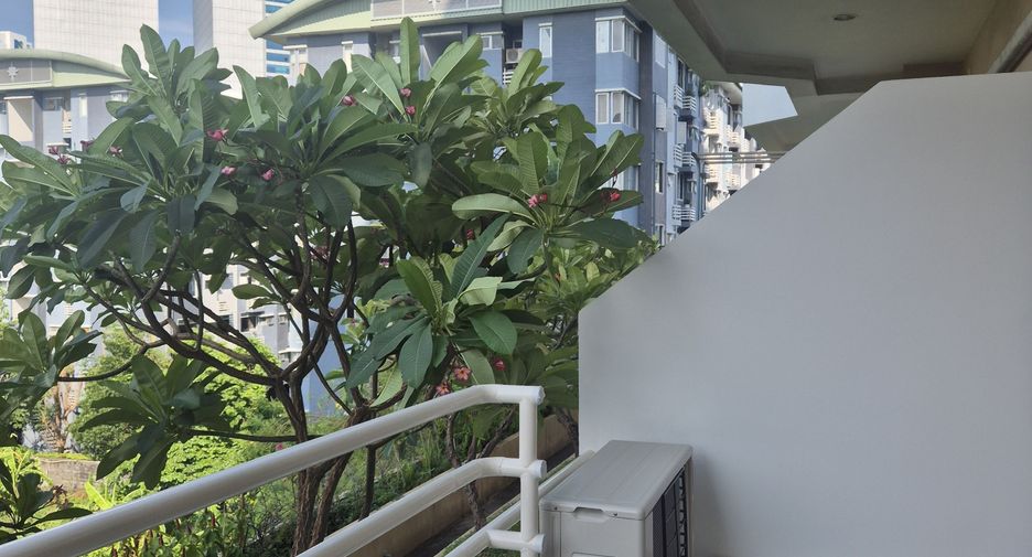 For rent studio condo in Huai Khwang, Bangkok