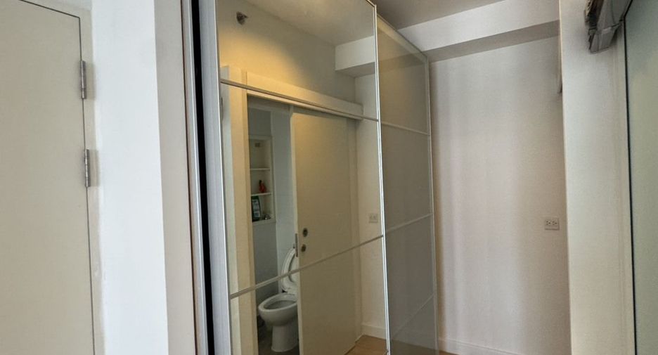 For rent 1 bed condo in Sathon, Bangkok