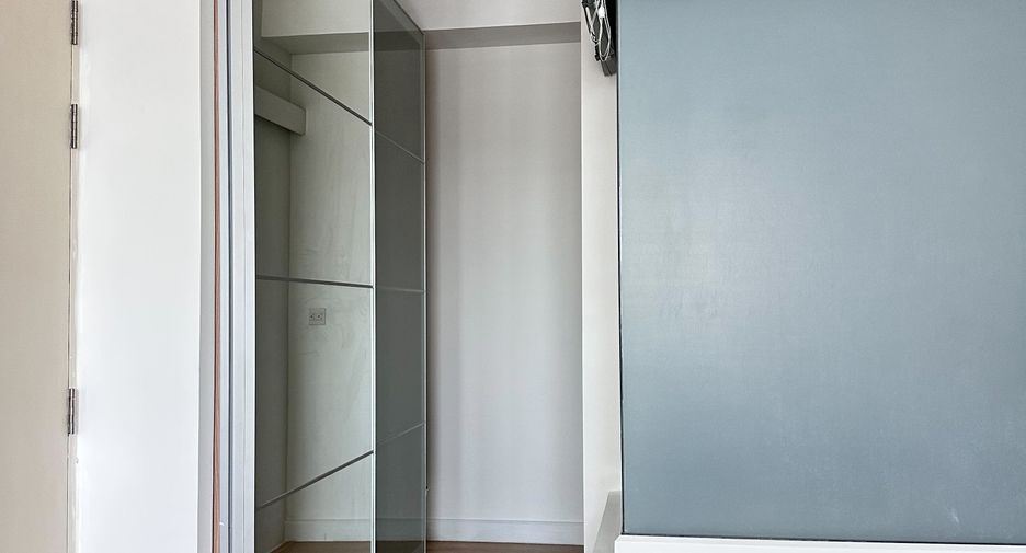For rent 1 bed condo in Sathon, Bangkok