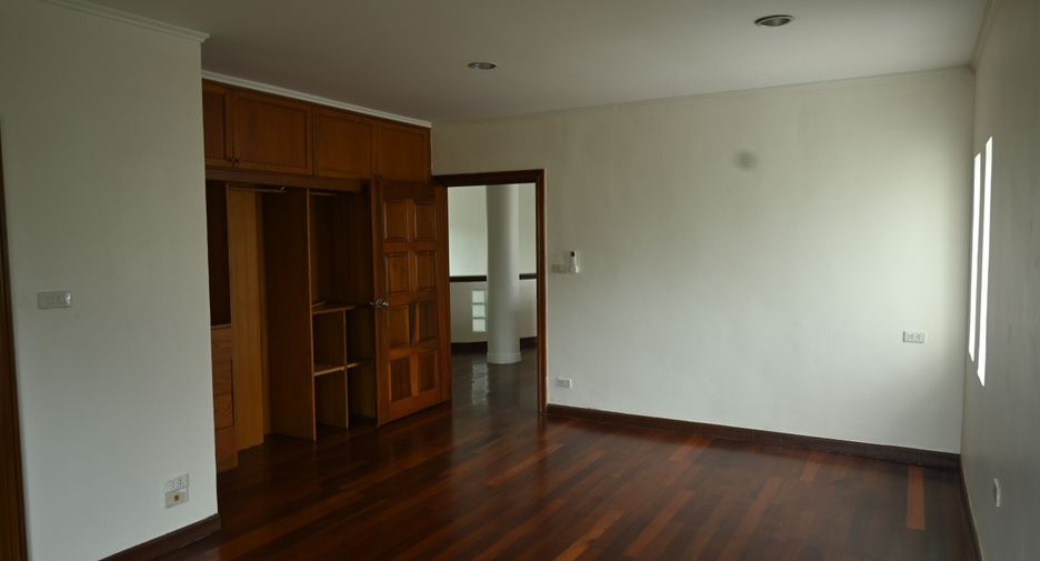 Haus zur Miete mit 4 Zimmer in Suan Luang, Bangkok