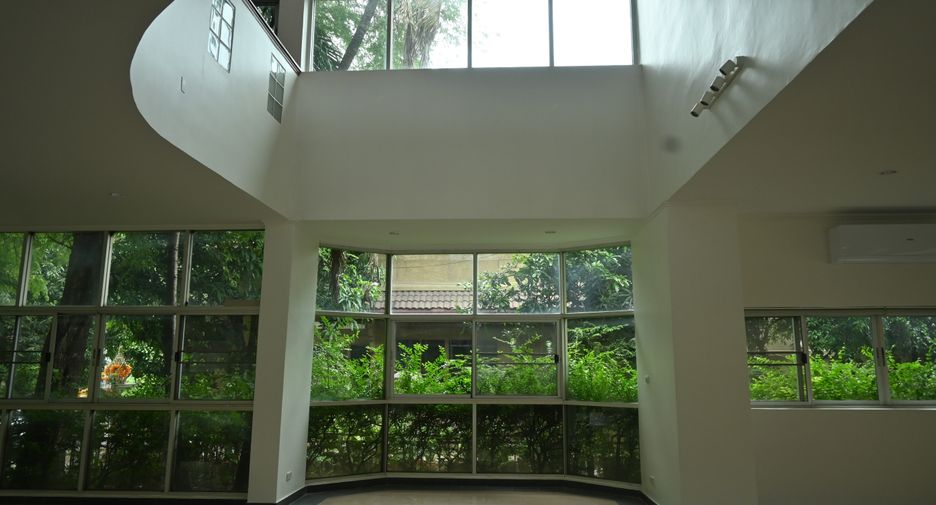 Haus zur Miete mit 4 Zimmer in Suan Luang, Bangkok