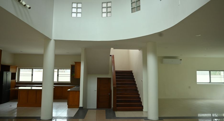 Haus zur Miete mit 4 Zimmer in Suan Luang, Bangkok