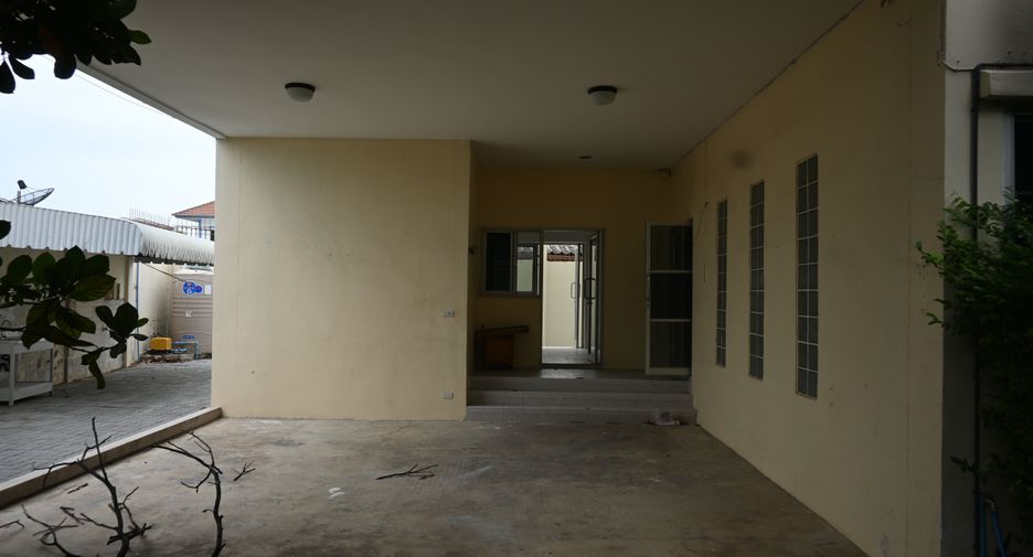 Haus zur Miete mit 4 Zimmer in Suan Luang, Bangkok