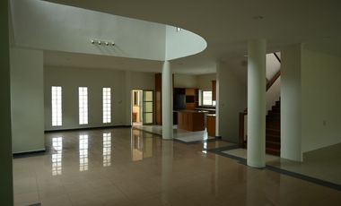 For rent 4 bedrooms house in Suan Luang, Bangkok
