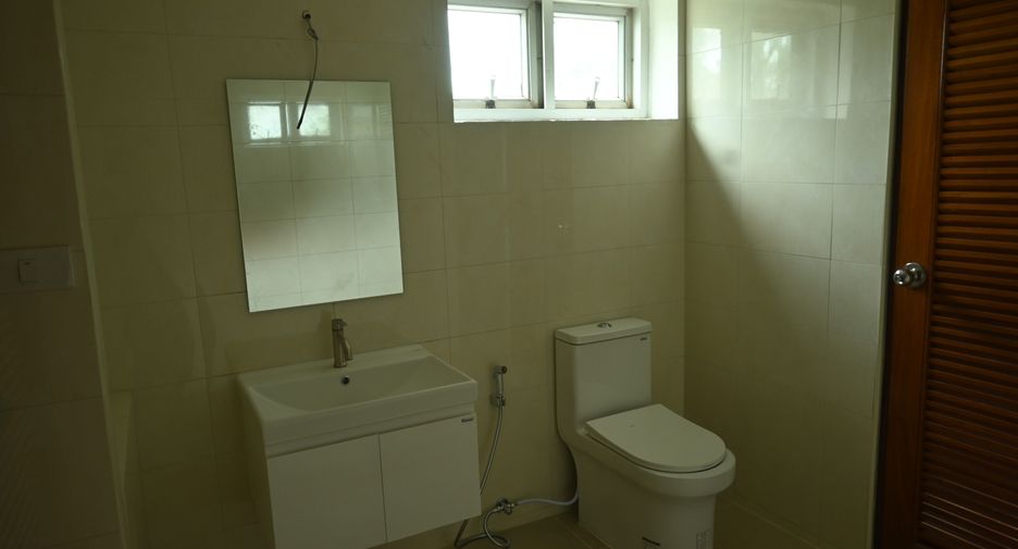 Haus zur Miete mit 4 Zimmer in Suan Luang, Bangkok