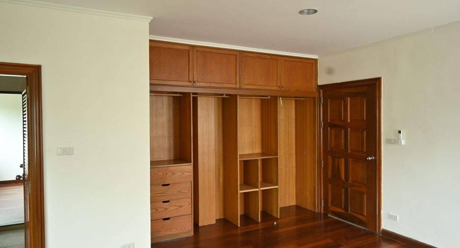 Haus zur Miete mit 4 Zimmer in Suan Luang, Bangkok