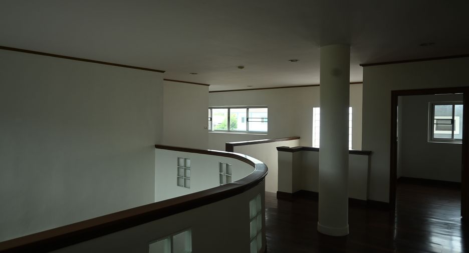 Haus zur Miete mit 4 Zimmer in Suan Luang, Bangkok