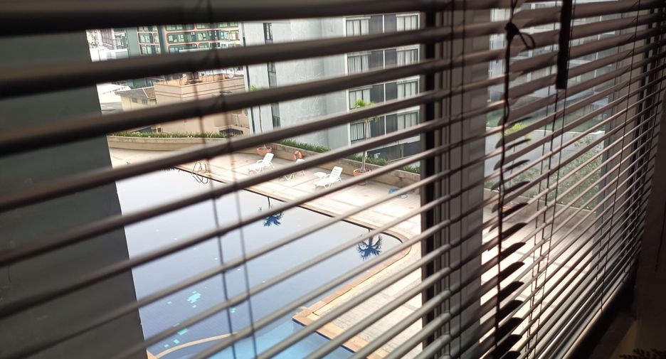 For sale and for rent 2 bedrooms apartment in Huai Khwang, Bangkok