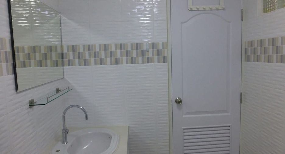 For rent 1 bed condo in Phaya Thai, Bangkok
