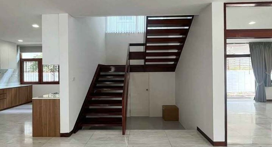 For rent 4 ベッドルーム house in Watthana, Bangkok