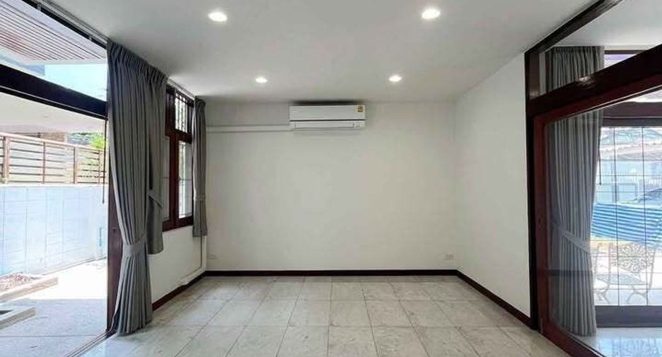 For rent 4 ベッドルーム house in Watthana, Bangkok