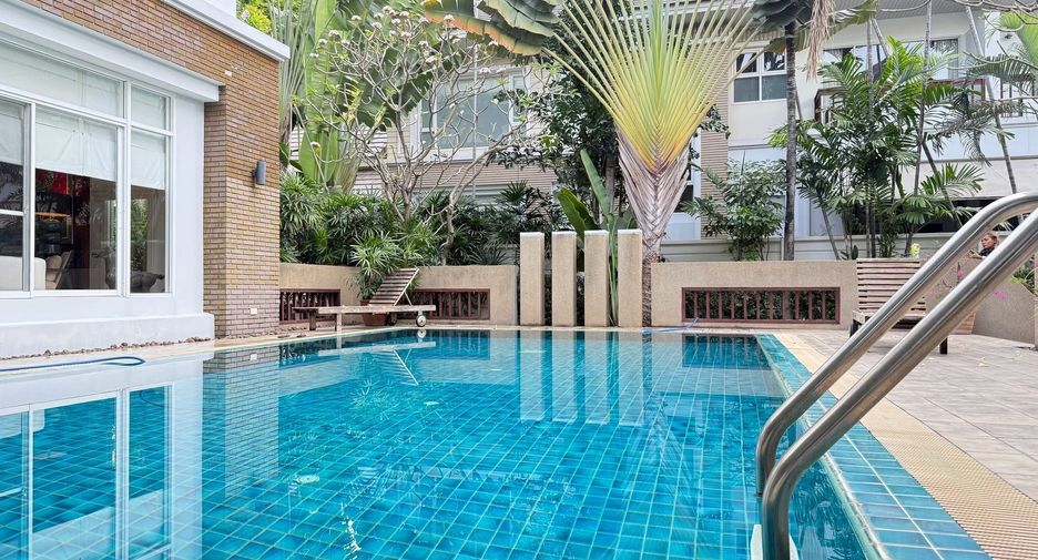 出租 4 卧室 独立屋 在 Khlong Toei, 曼谷