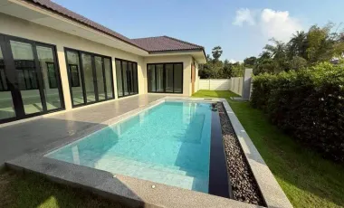 For sale 3 ベッドルーム villa in East Pattaya, Pattaya