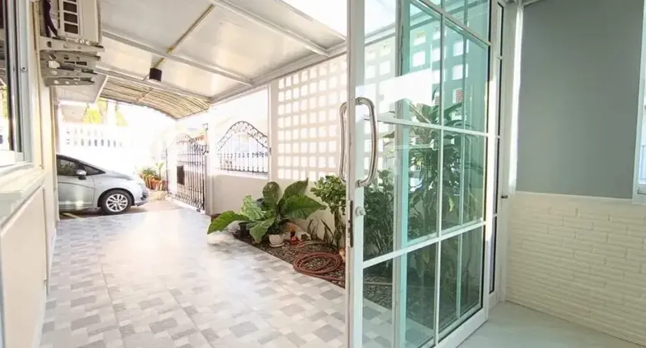 For rent 3 bedrooms house in East Pattaya, Pattaya