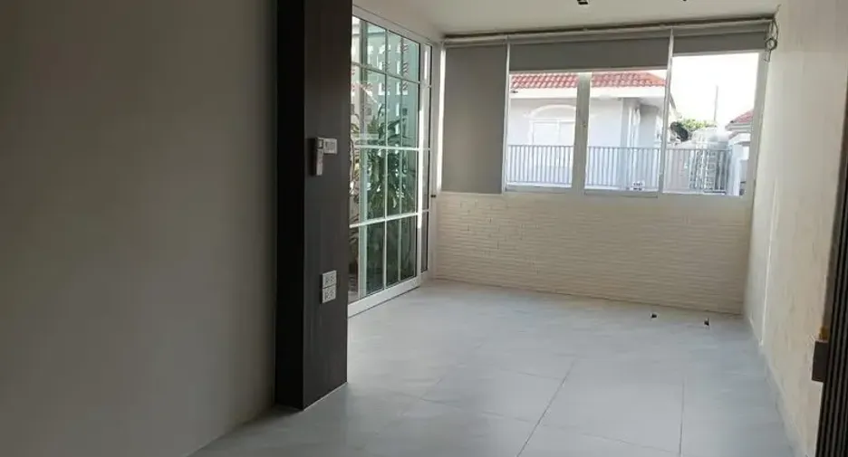 For rent 3 bedrooms house in East Pattaya, Pattaya