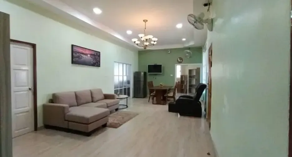 For rent 3 bedrooms house in East Pattaya, Pattaya