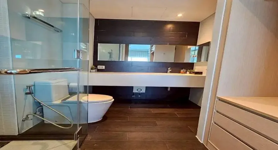 For sale 2 bedrooms condo in Jomtien, Pattaya