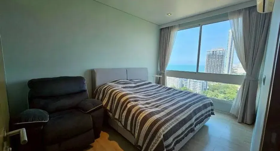 For sale 2 bedrooms condo in Jomtien, Pattaya