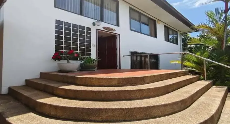 For sale 4 bedrooms house in Huay Yai, Pattaya