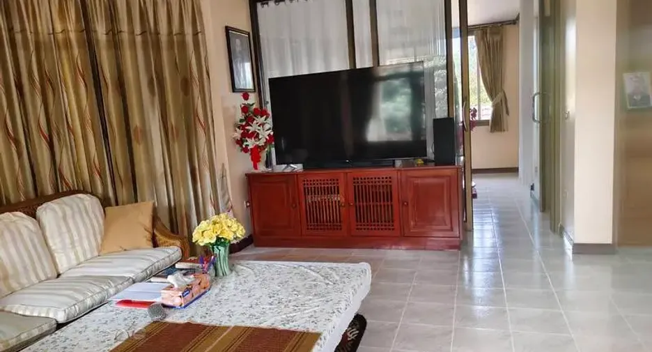 For sale 4 bedrooms house in Huay Yai, Pattaya