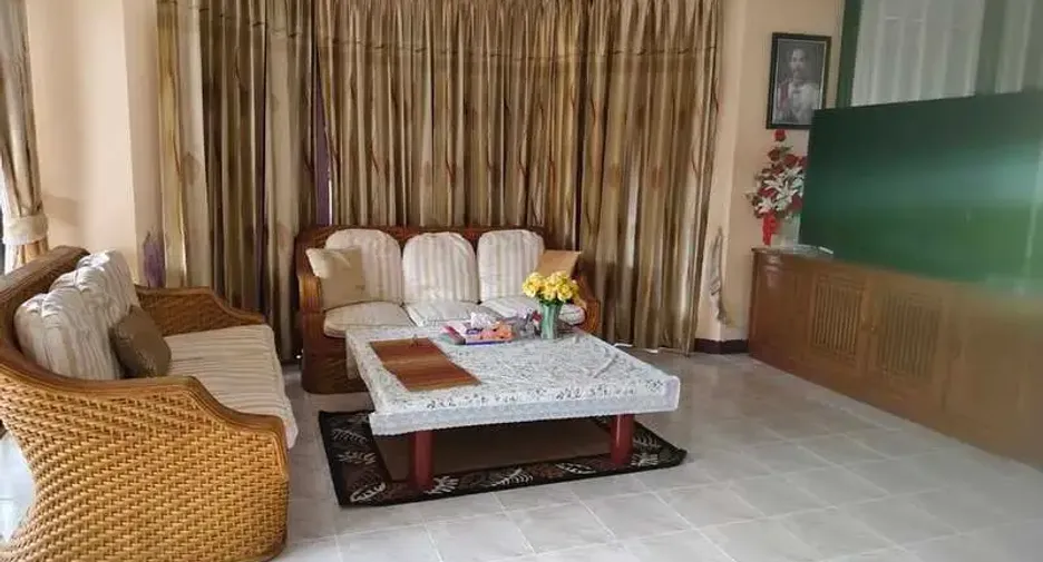 For sale 4 bedrooms house in Huay Yai, Pattaya