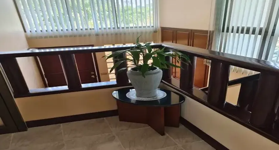 For sale 4 bedrooms house in Huay Yai, Pattaya