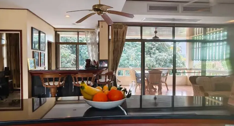 For sale 4 bedrooms house in Huay Yai, Pattaya