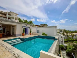 Haus zur Miete mit 5 Zimmer in Bang Lamung, Chonburi