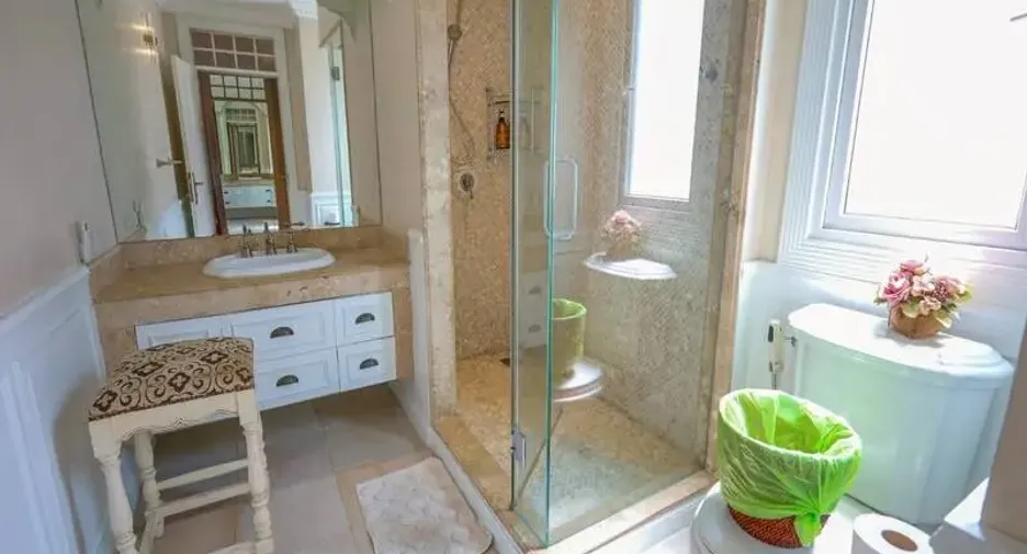 For rent 5 bedrooms house in East Pattaya, Pattaya