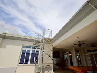 Haus zur Miete mit 5 Zimmer in Bang Lamung, Chonburi