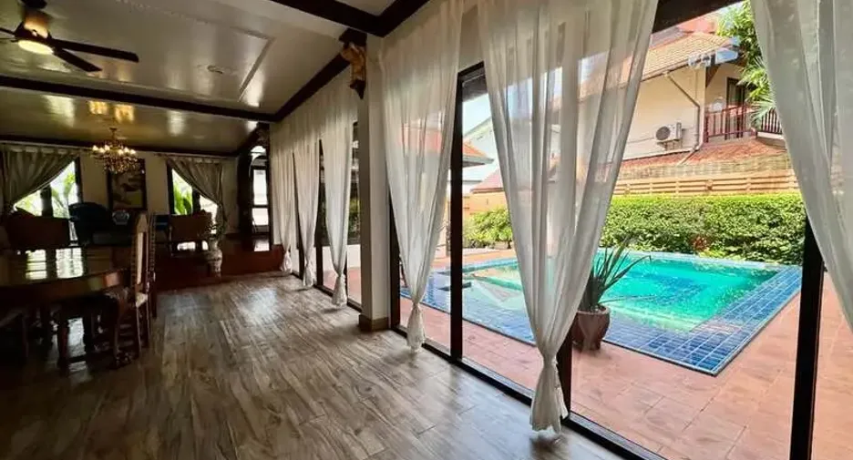 À vendre 3 chambres villa à Jomtien, Pattaya