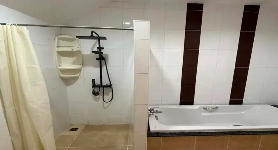 For sale 3 ベッドルーム house in East Pattaya, Pattaya