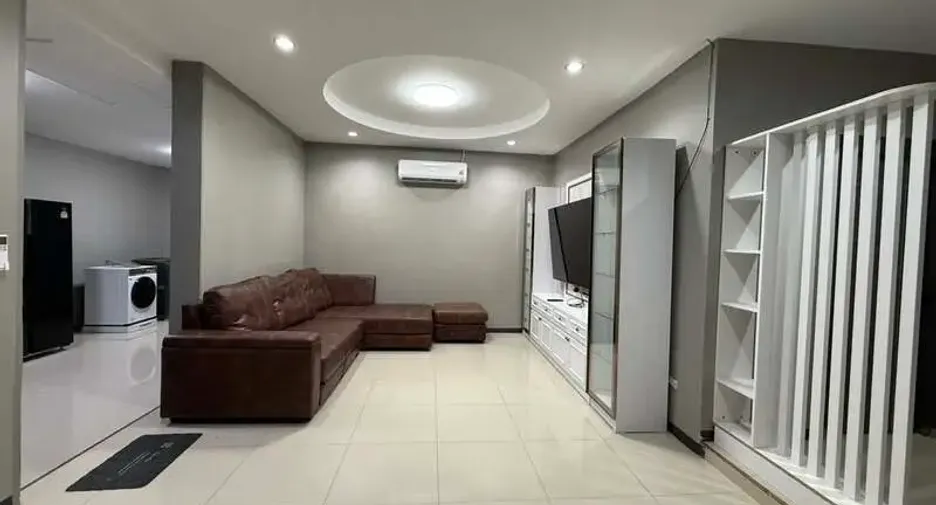 For sale 3 ベッドルーム house in East Pattaya, Pattaya