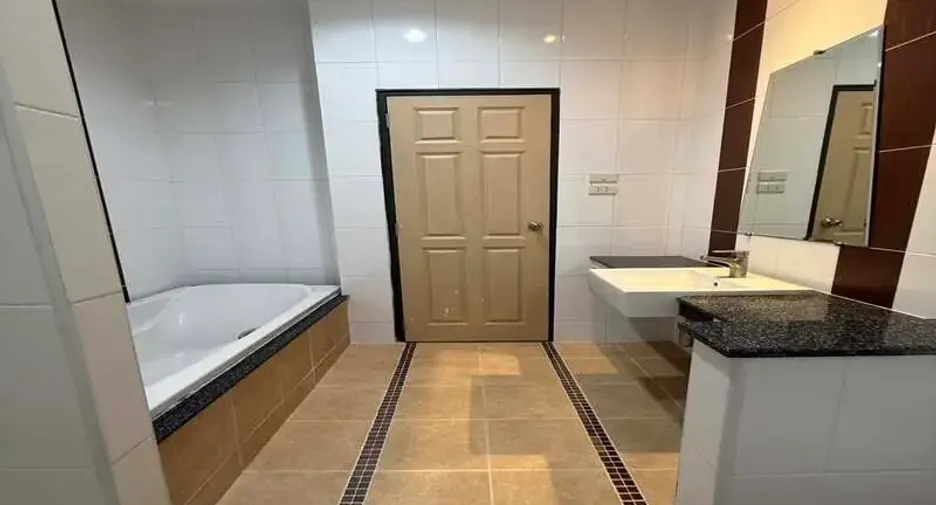 For sale 3 ベッドルーム house in East Pattaya, Pattaya