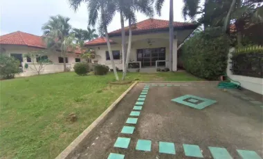 For rent 2 bedrooms villa in East Pattaya, Pattaya
